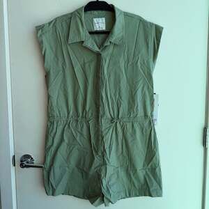 Celebrity Pink Juniors Cinch Waist Romper in Sage Green, Size XL